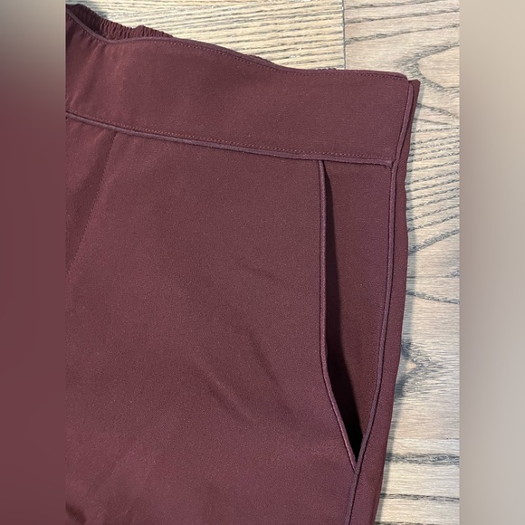 Club Monaco crop maroon pants - size small. - Picture 4 of 5